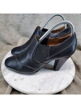 Söfft Shoes Womens Size 8 Carleigh Black Leather Academia Ankle Boots *Read*